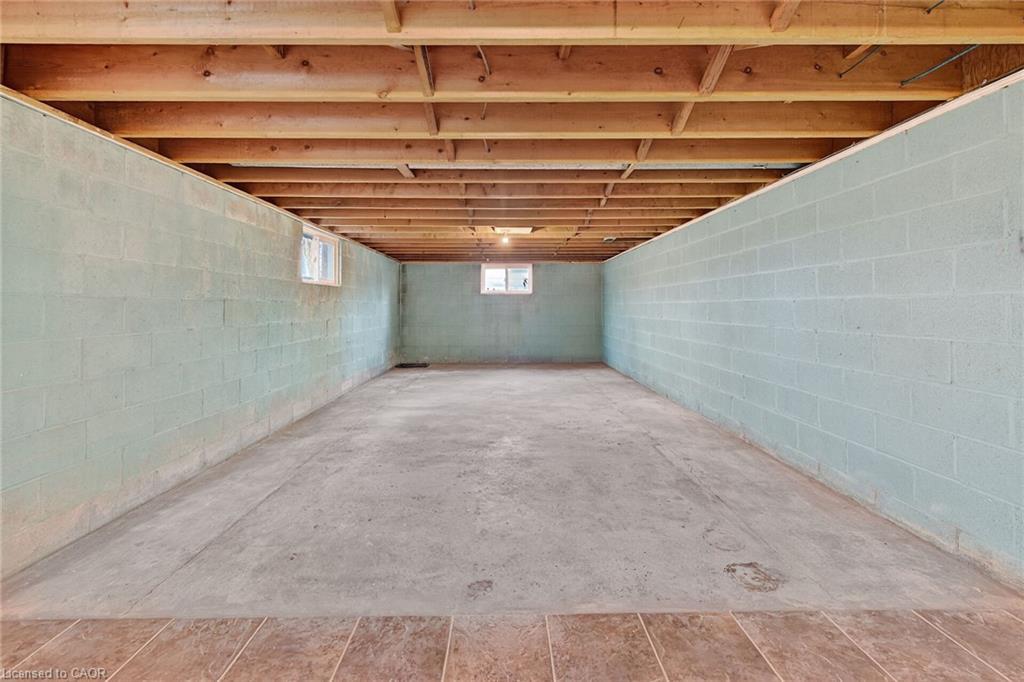 44090 Hendershot Road, Wainfleet, ON - Indoor Photo Showing Basement