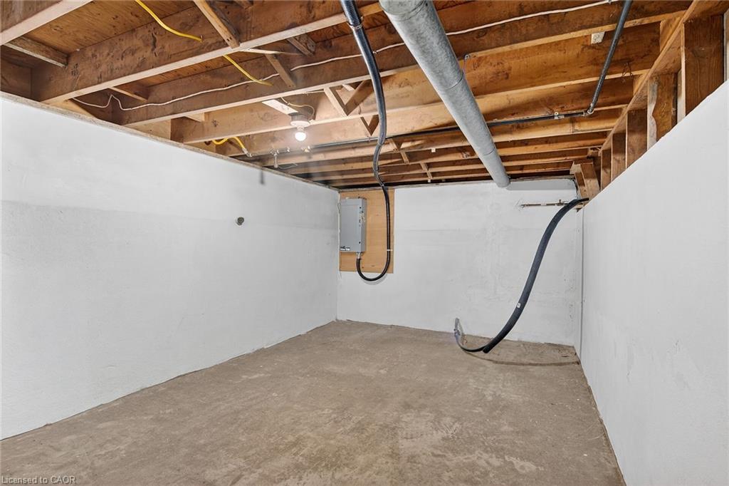 44090 Hendershot Road, Wainfleet, ON - Indoor Photo Showing Basement