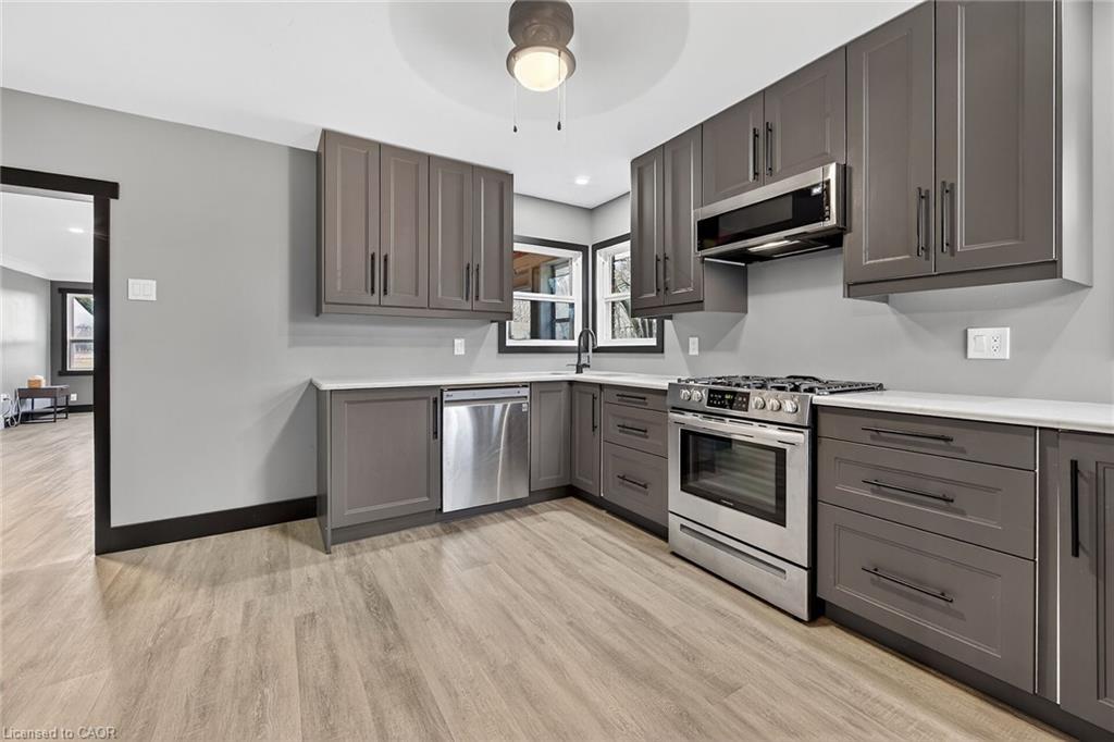 44090 Hendershot Road, Wainfleet, ON - Indoor Photo Showing Kitchen With Upgraded Kitchen