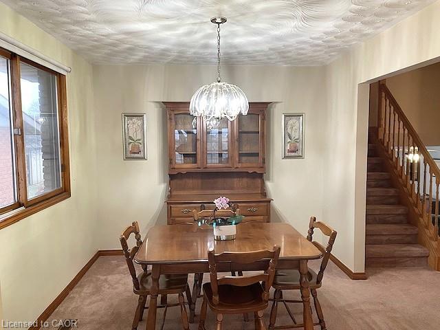 18 Kingfisher Drive, Hamilton, ON - Indoor Photo Showing Dining Room