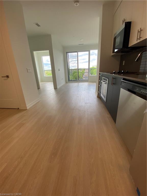 712-415 Main Street W, Hamilton, ON - Indoor Photo Showing Kitchen