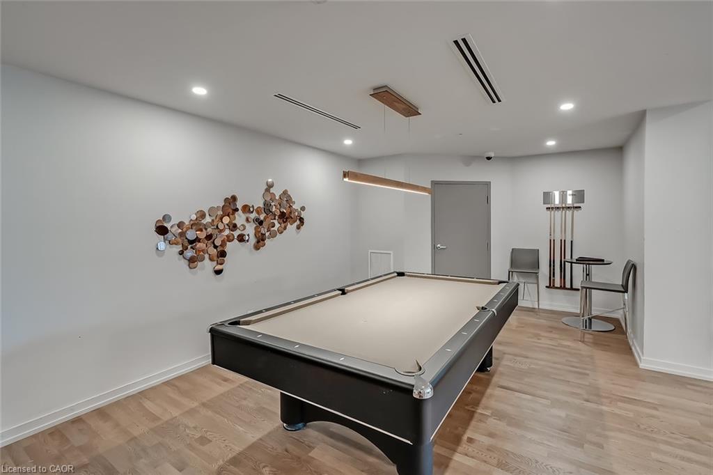 302-457 Plains Road E, Burlington, ON - Indoor Photo Showing Other Room