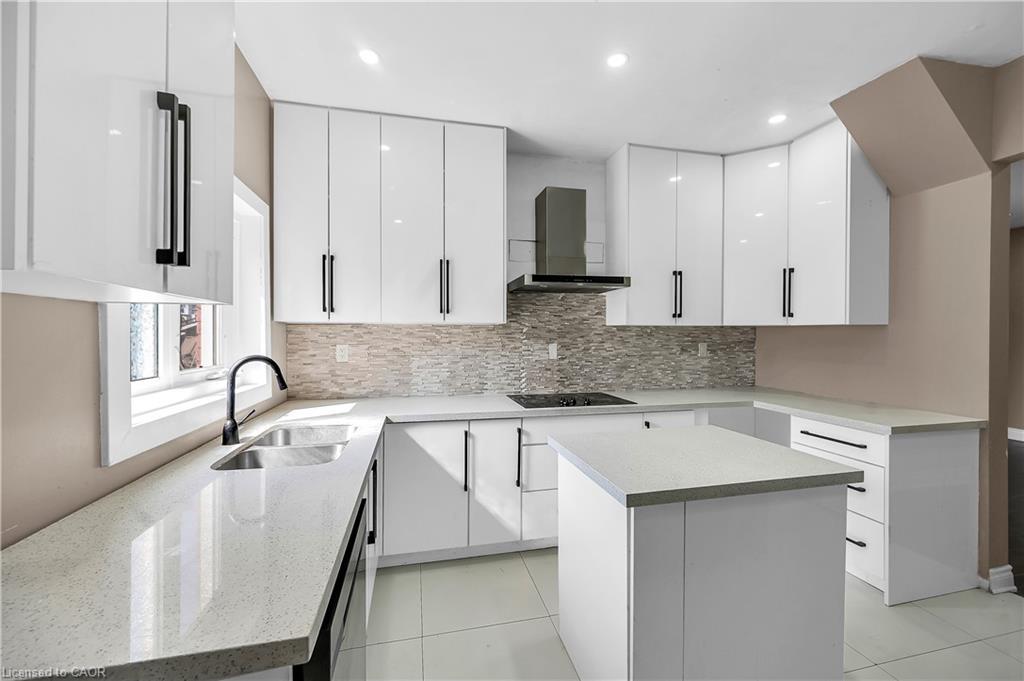 334 Cannon Street E, Hamilton, ON - Indoor Photo Showing Kitchen With Upgraded Kitchen