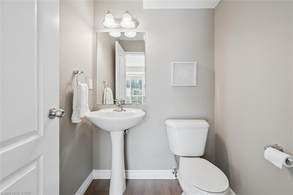 D-24 Sienna Street, Kitchener, ON - Indoor Photo Showing Bathroom