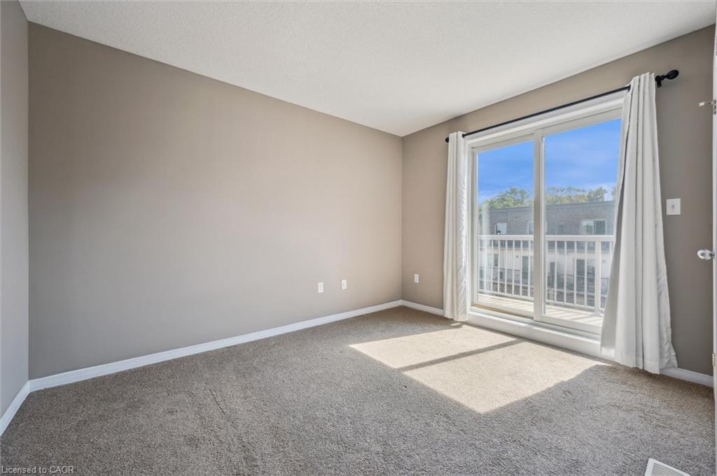 D-24 Sienna Street, Kitchener, ON - Indoor Photo Showing Other Room