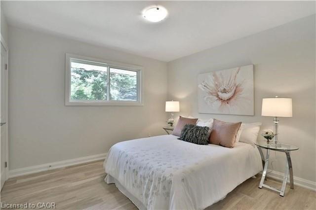 318 Sanatorium Road, Hamilton, ON - Indoor Photo Showing Bedroom