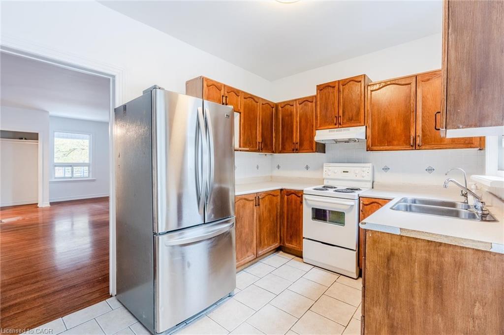 49 Myrtle Avenue, Hamilton, ON - Indoor Photo Showing Kitchen With Double Sink