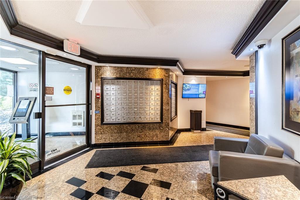 A21-296 Mill Road, Toronto, ON - Indoor Photo Showing Other Room