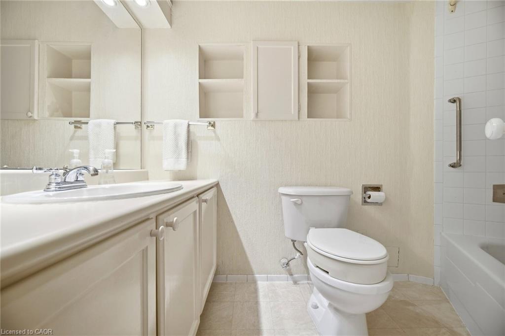 A21-296 Mill Road, Toronto, ON - Indoor Photo Showing Bathroom