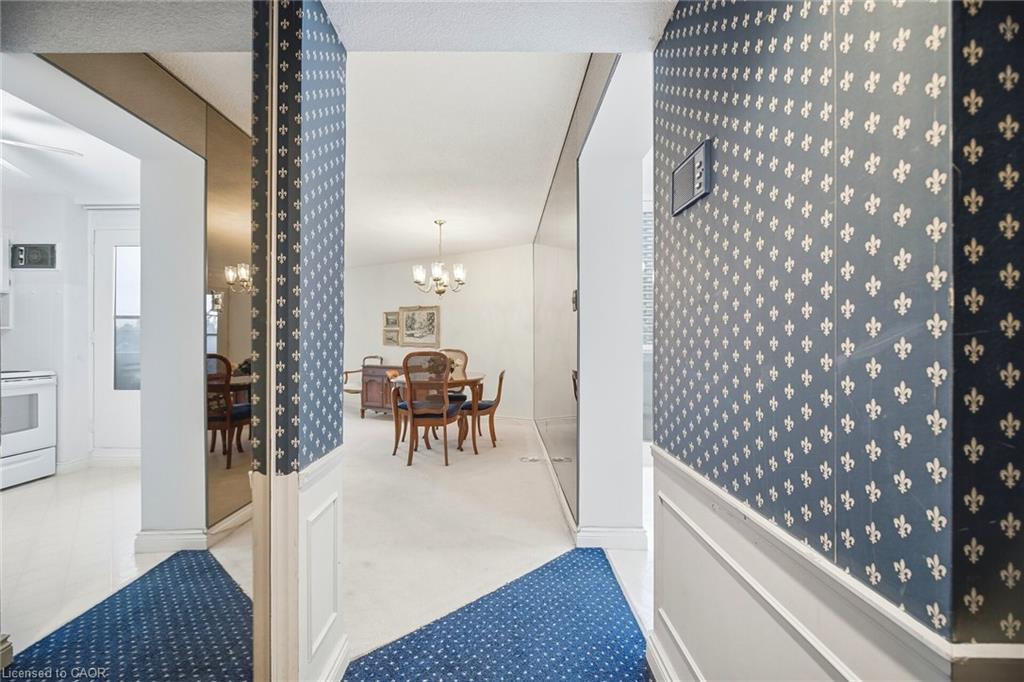 A21-296 Mill Road, Toronto, ON - Photo Showing Other Room