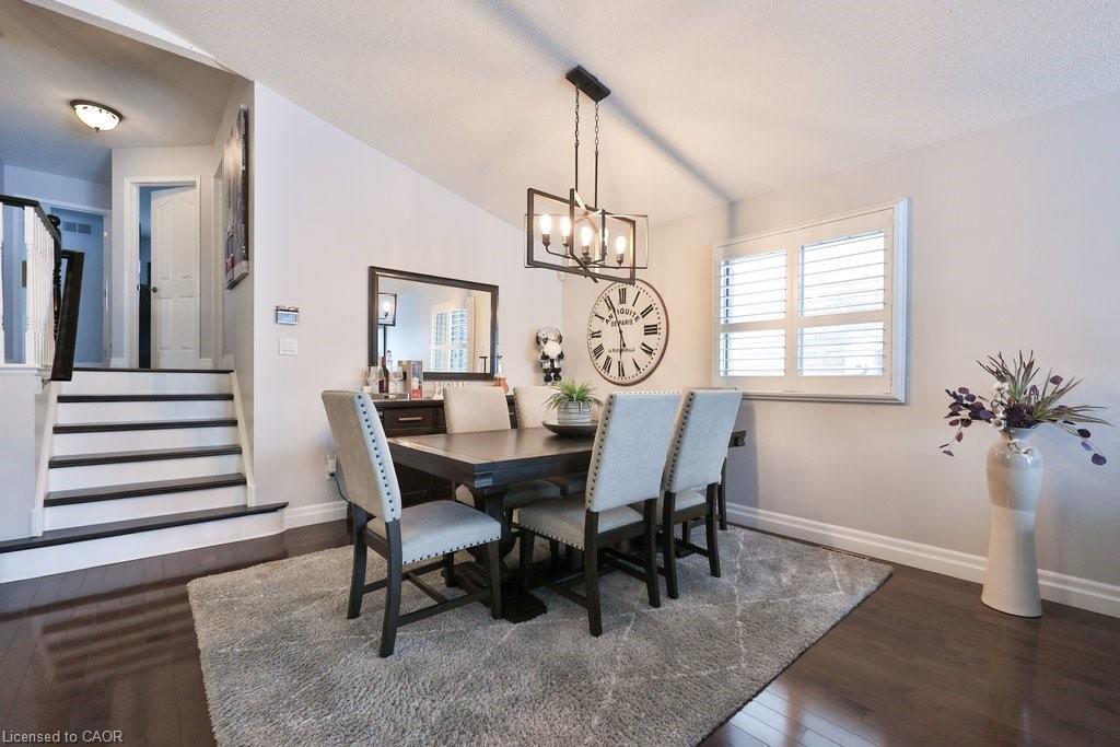 4191 Bianca Forest Drive, Burlington, ON - Indoor Photo Showing Dining Room