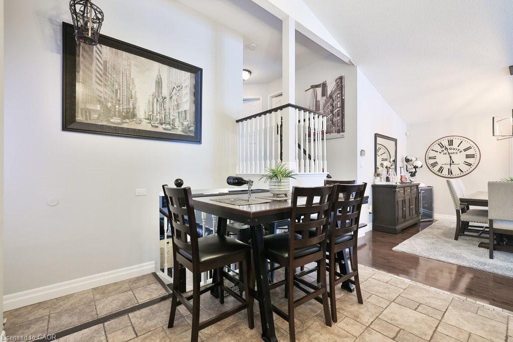 4191 Bianca Forest Drive, Burlington, ON - Indoor Photo Showing Dining Room