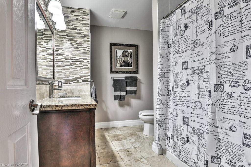4191 Bianca Forest Drive, Burlington, ON - Indoor Photo Showing Bathroom