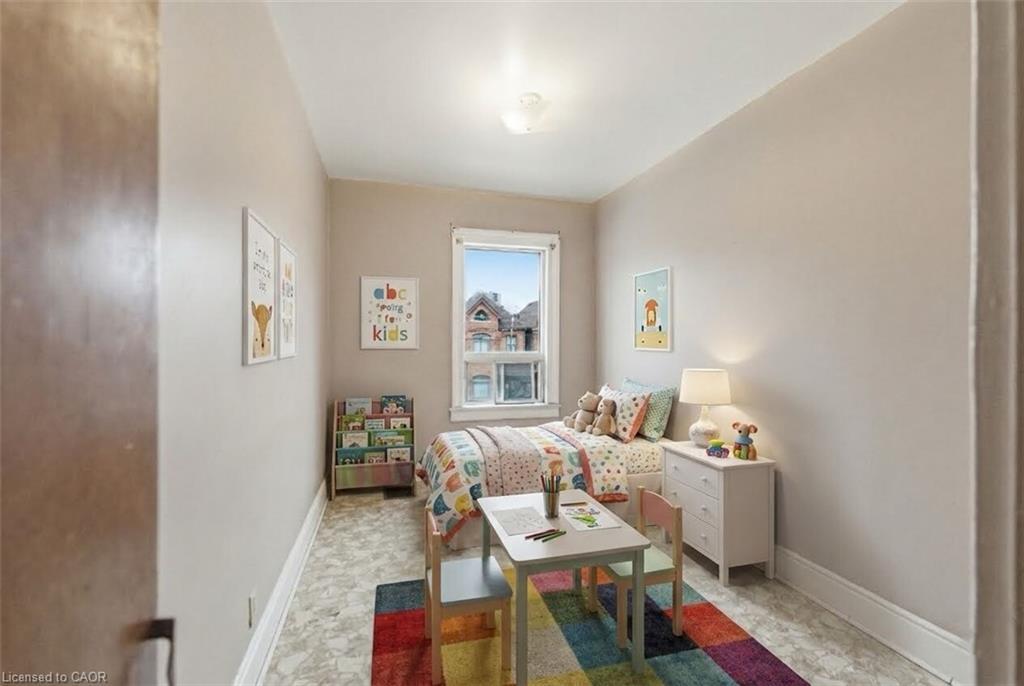 241 Robert Street, Hamilton, ON - Indoor