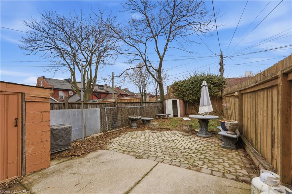 241 Robert Street, Hamilton, ON - Outdoor