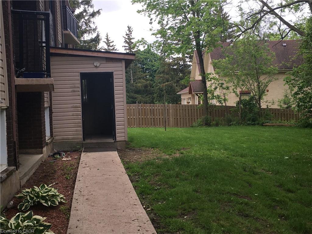7-154 Elgin Street N, Cambridge, ON - Outdoor