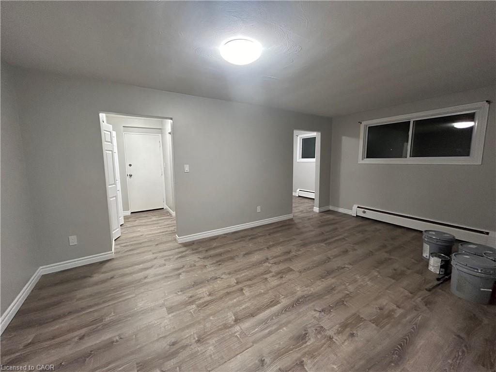 7-154 Elgin Street N, Cambridge, ON - Indoor Photo Showing Other Room