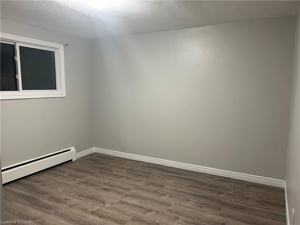 7-154 Elgin Street N, Cambridge, ON - Indoor Photo Showing Other Room