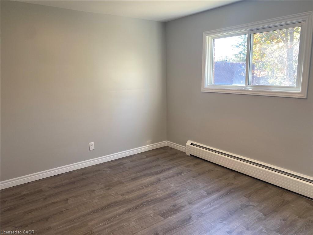 7-154 Elgin Street N, Cambridge, ON - Indoor Photo Showing Other Room