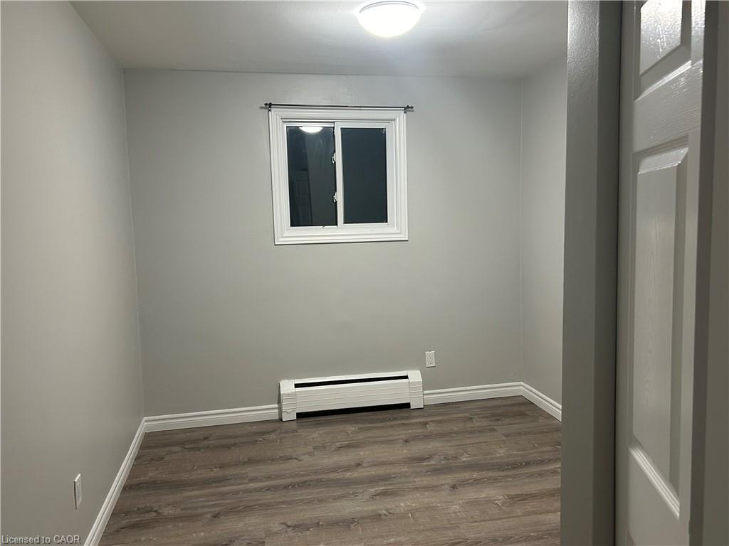 7-154 Elgin Street N, Cambridge, ON - Indoor Photo Showing Other Room