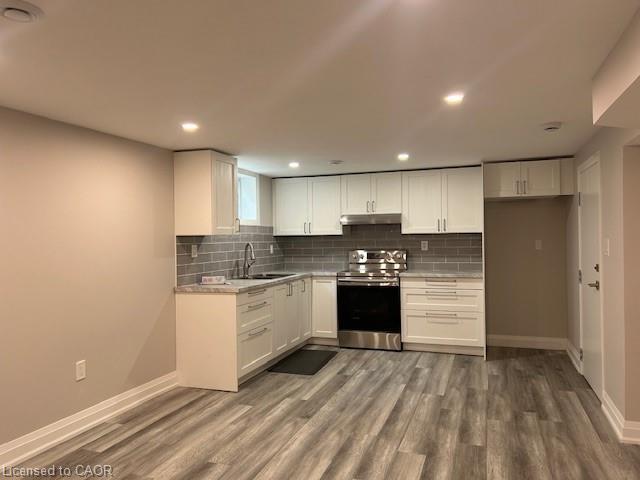 699 Ninth Avenue, Hamilton, ON - Indoor Photo Showing Kitchen