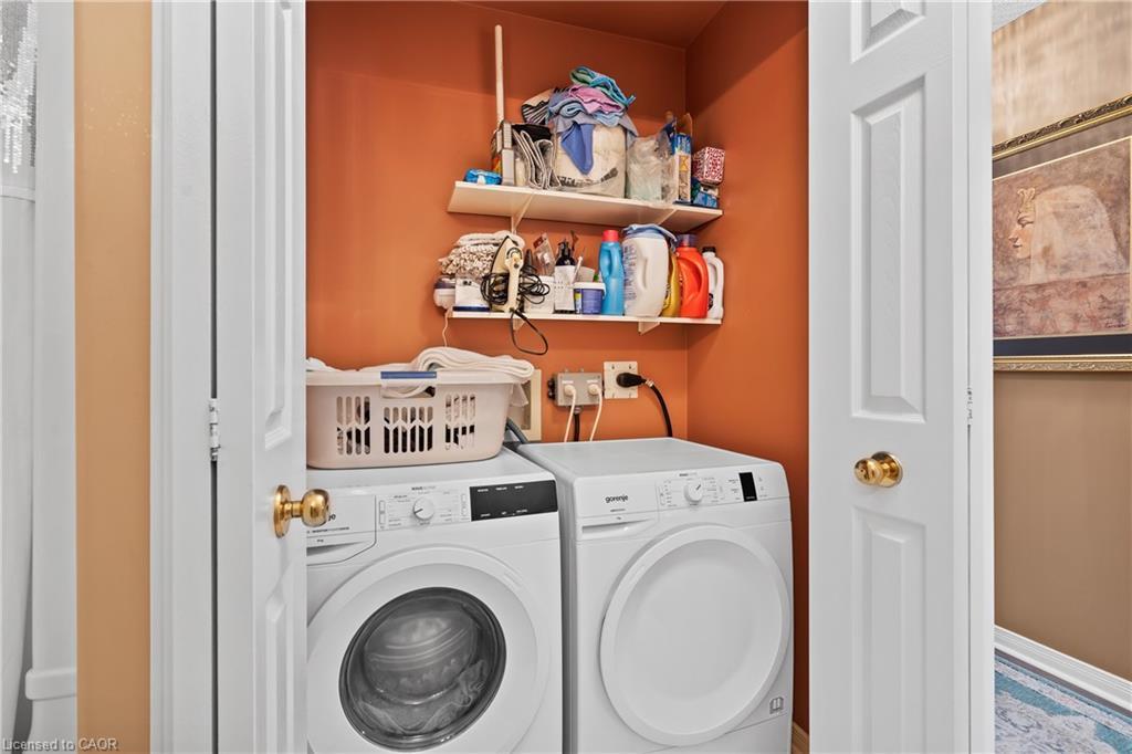 208 Autumn Crescent, Welland, ON - Indoor Photo Showing Laundry Room