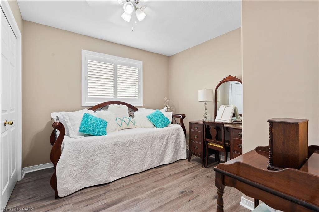 208 Autumn Crescent, Welland, ON - Indoor Photo Showing Bedroom