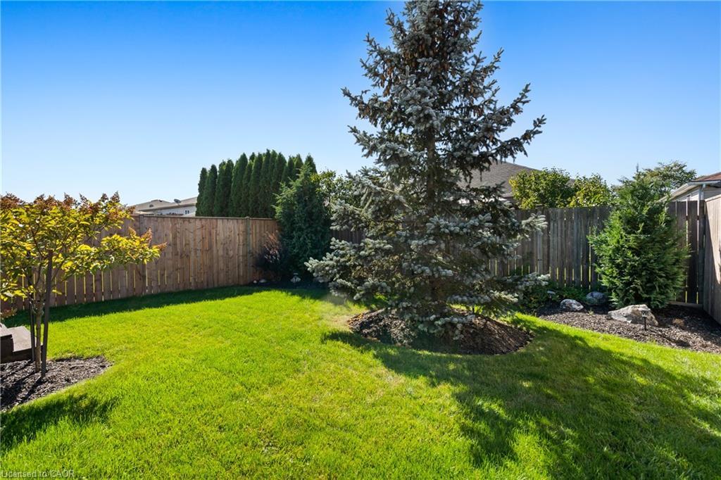 208 Autumn Crescent, Welland, ON - Outdoor With Backyard