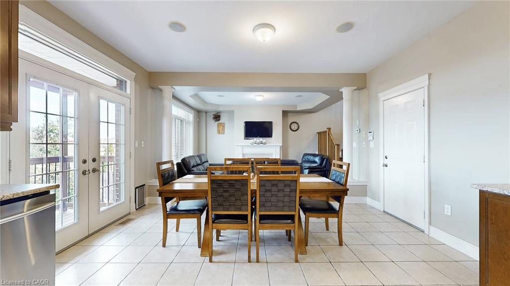 50 Bankfield Crescent, Stoney Creek, ON - Indoor Photo Showing Dining Room