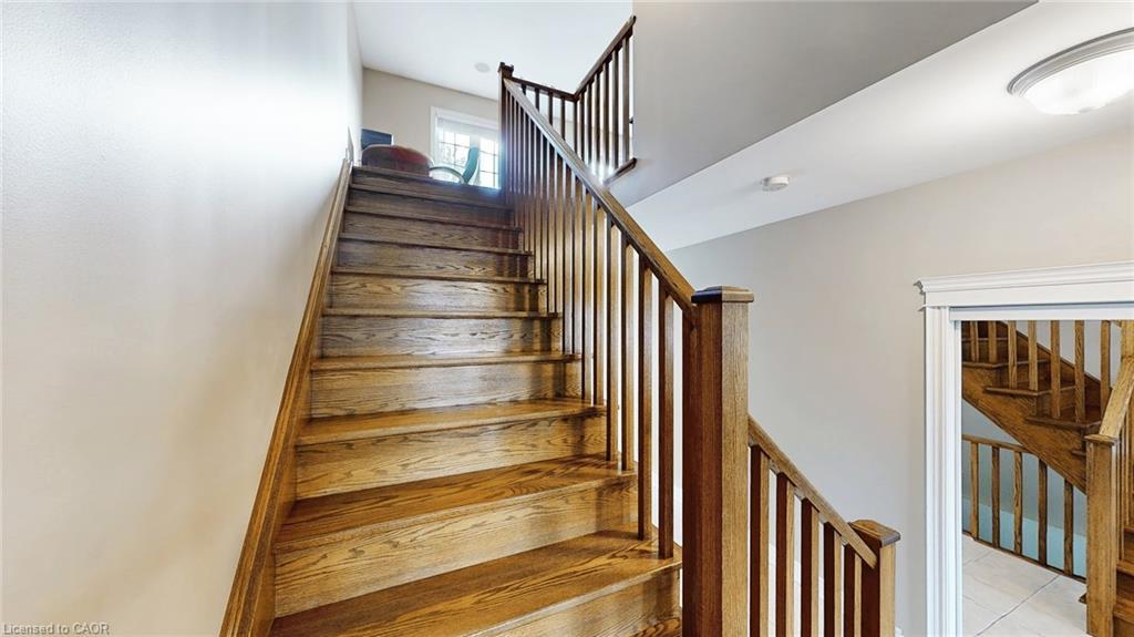 50 Bankfield Crescent, Stoney Creek, ON - Indoor Photo Showing Other Room