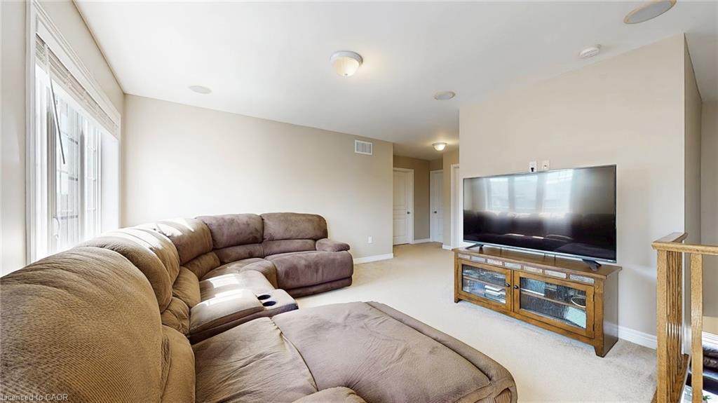 50 Bankfield Crescent, Stoney Creek, ON - Indoor Photo Showing Living Room