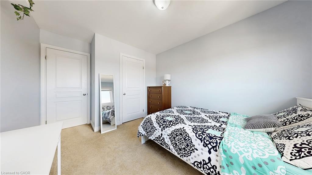 50 Bankfield Crescent, Stoney Creek, ON - Indoor Photo Showing Bedroom
