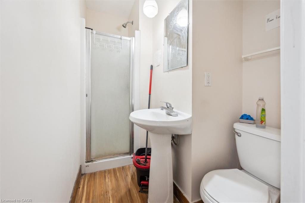 155 University Avenue E, Waterloo, ON