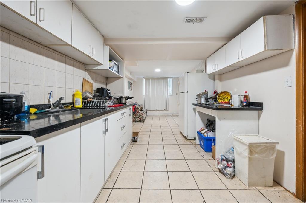 155 University Avenue E, Waterloo, ON