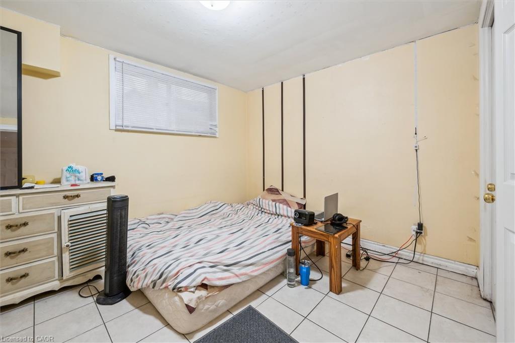 155 University Avenue E, Waterloo, ON