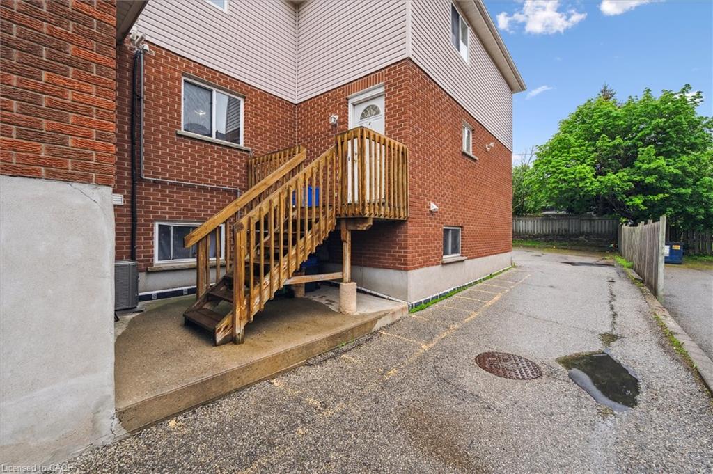 155 University Avenue E, Waterloo, ON