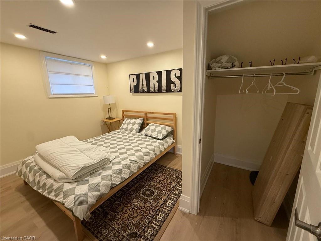 643 West 5Th Street, Hamilton, ON - Indoor Photo Showing Bedroom