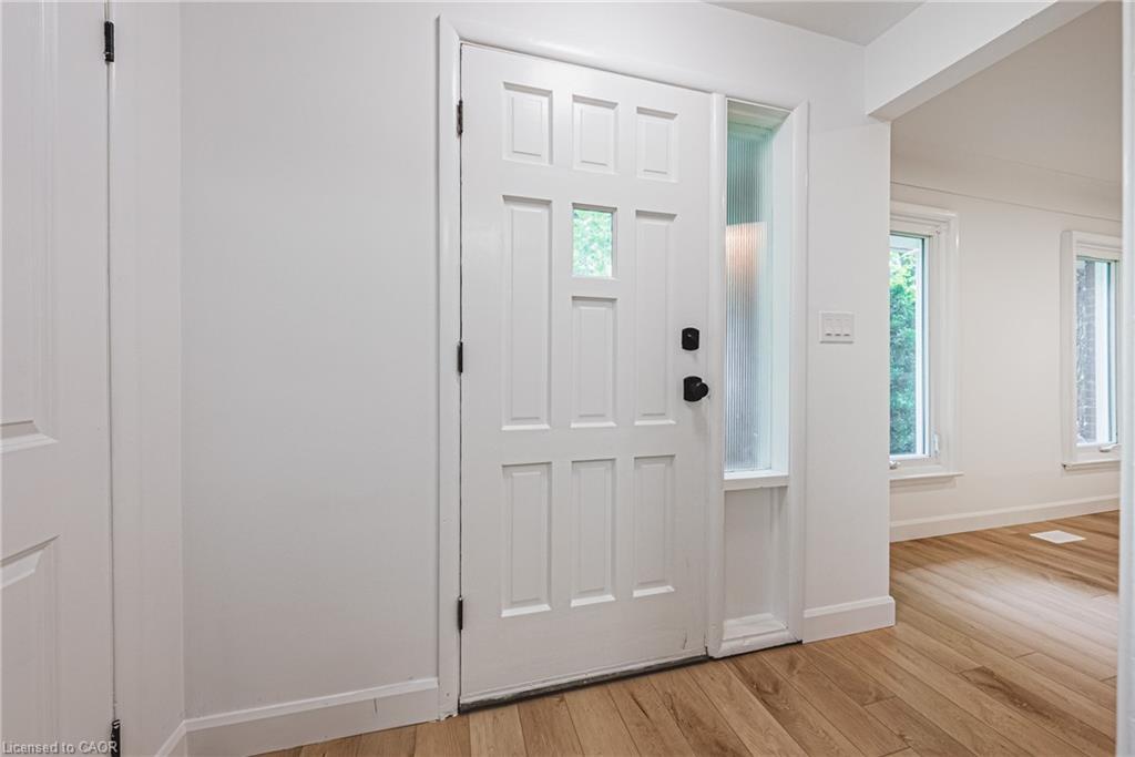 224 West 16Th Street, Hamilton, ON - Indoor Photo Showing Other Room