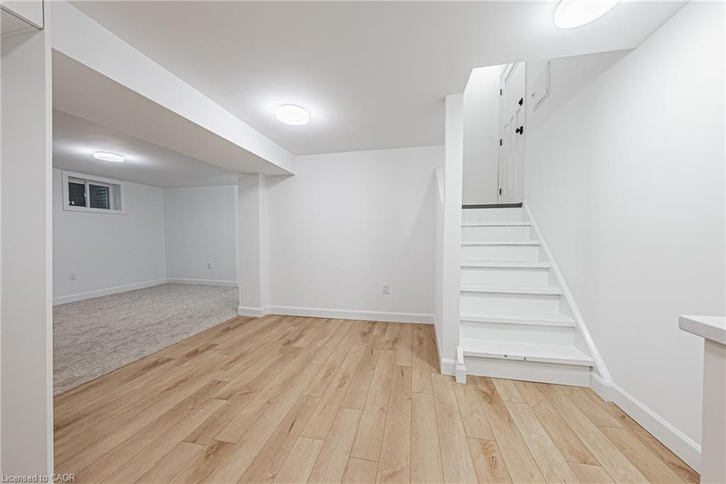 224 West 16Th Street, Hamilton, ON - Indoor Photo Showing Other Room