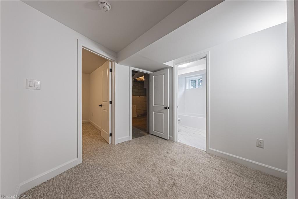 224 West 16Th Street, Hamilton, ON - Indoor Photo Showing Other Room