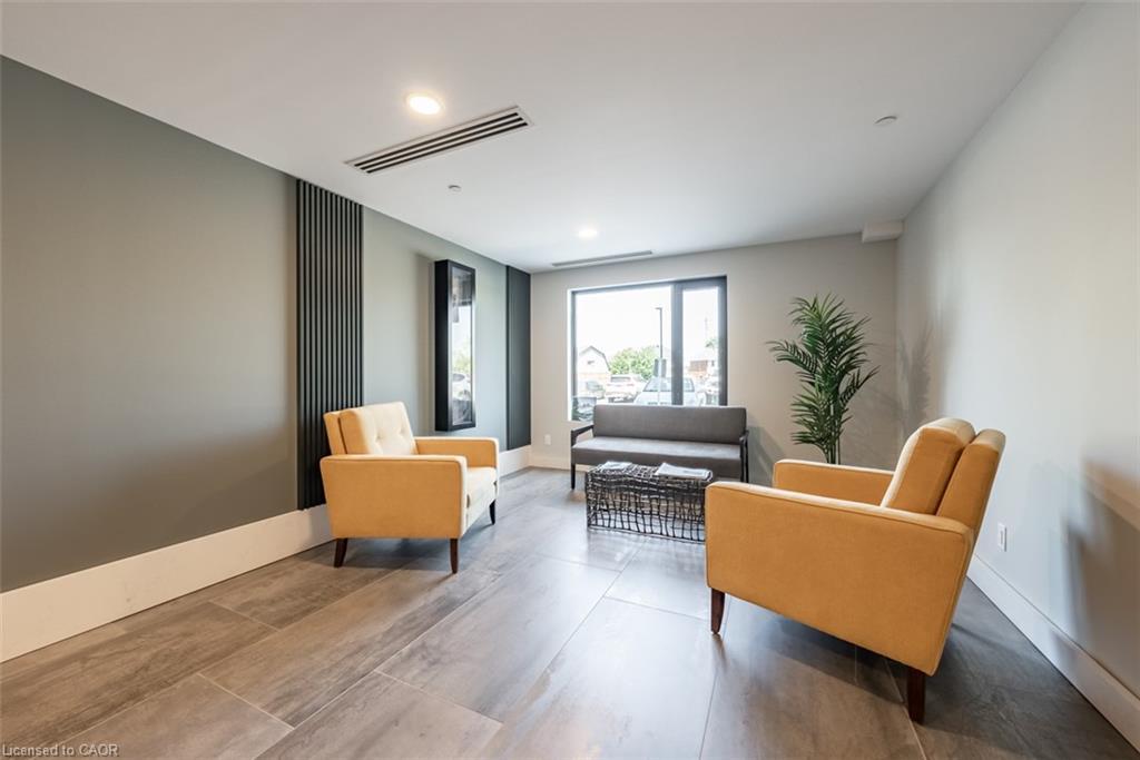 213-64 Main Street N, Hagersville, ON - Indoor