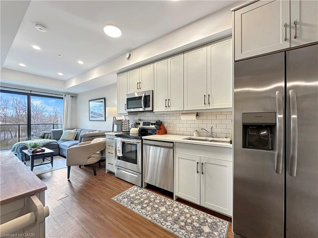 213-64 Main Street N, Hagersville, ON - Indoor Photo Showing Kitchen With Stainless Steel Kitchen