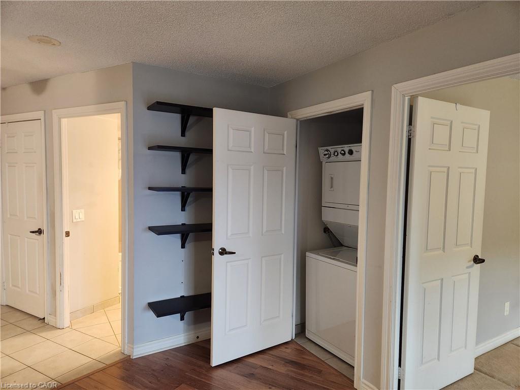 2922-700 Humberwood Boulevard, Etobicoke, ON - Indoor