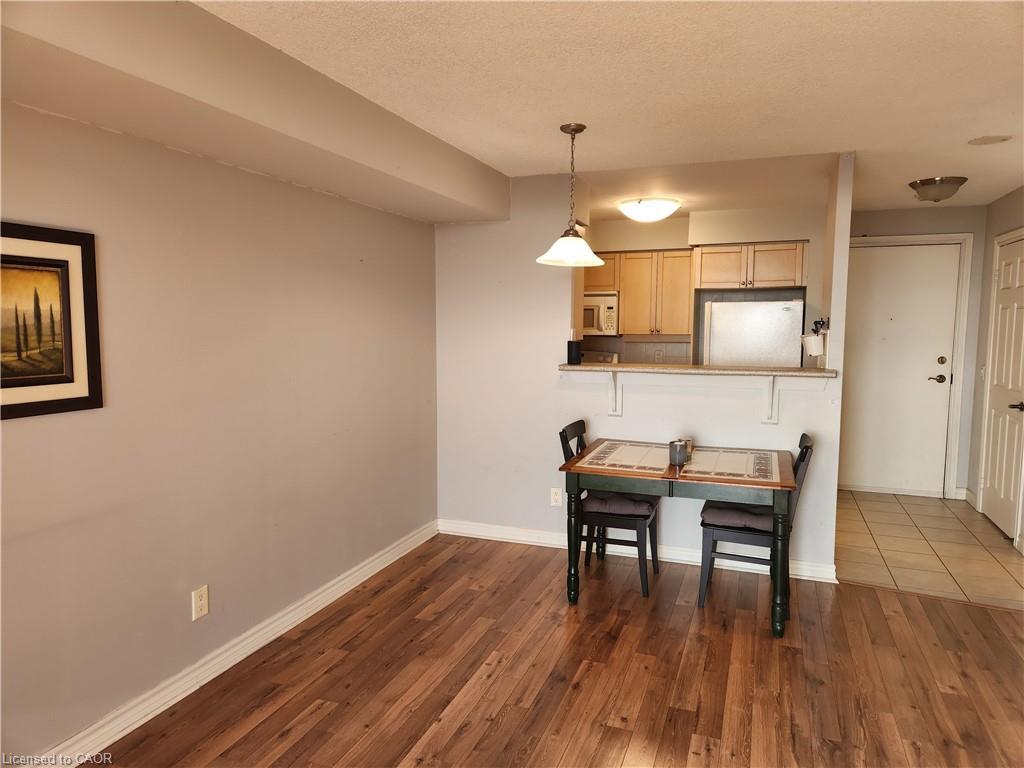 2922-700 Humberwood Boulevard, Etobicoke, ON - Indoor