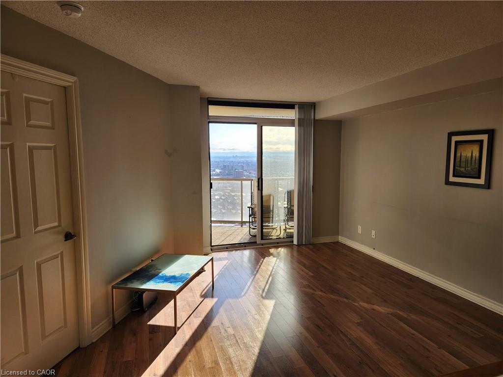 2922-700 Humberwood Boulevard, Etobicoke, ON - Indoor Photo Showing Other Room