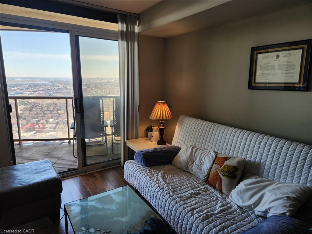 2922-700 Humberwood Boulevard, Etobicoke, ON - Indoor