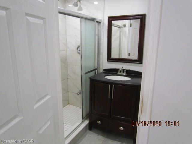 5542 Twelve Mile Trail, Burlington, ON - Indoor Photo Showing Bathroom