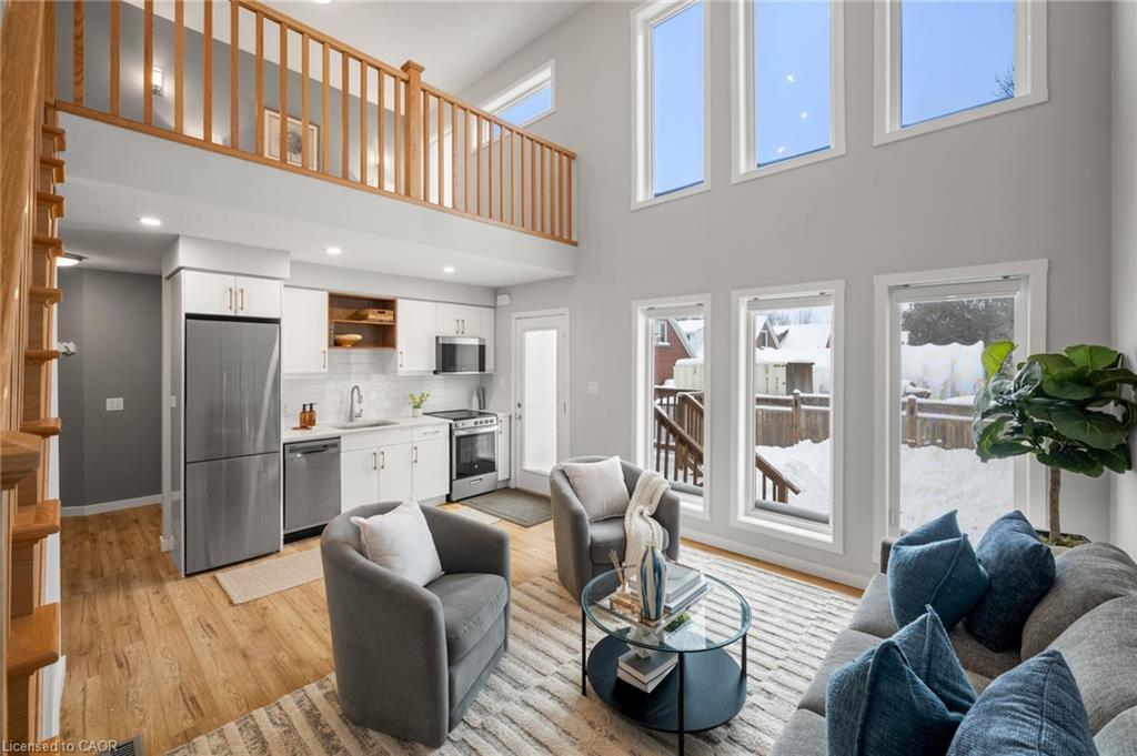 1242 King Street E, Kitchener, ON - Indoor