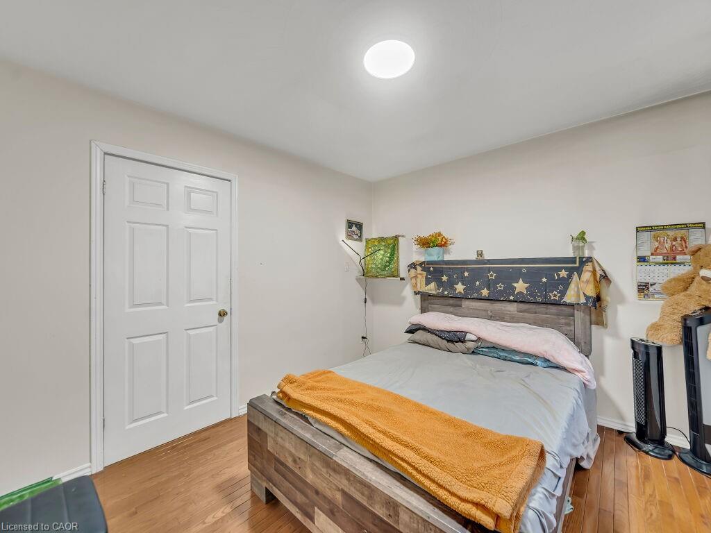 125 Stonyburn Crescent, Cambridge, ON - Indoor Photo Showing Bedroom
