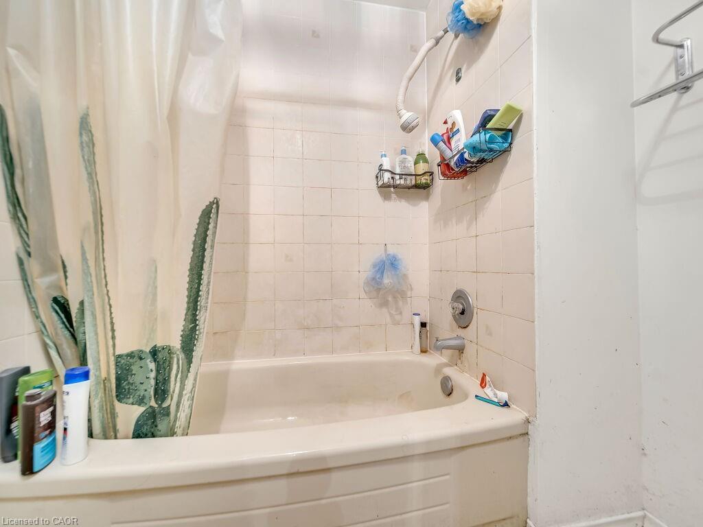 125 Stonyburn Crescent, Cambridge, ON - Indoor Photo Showing Bathroom